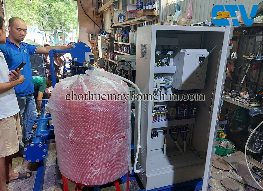 Tủ điện điều khiển máy bơm tăng áp