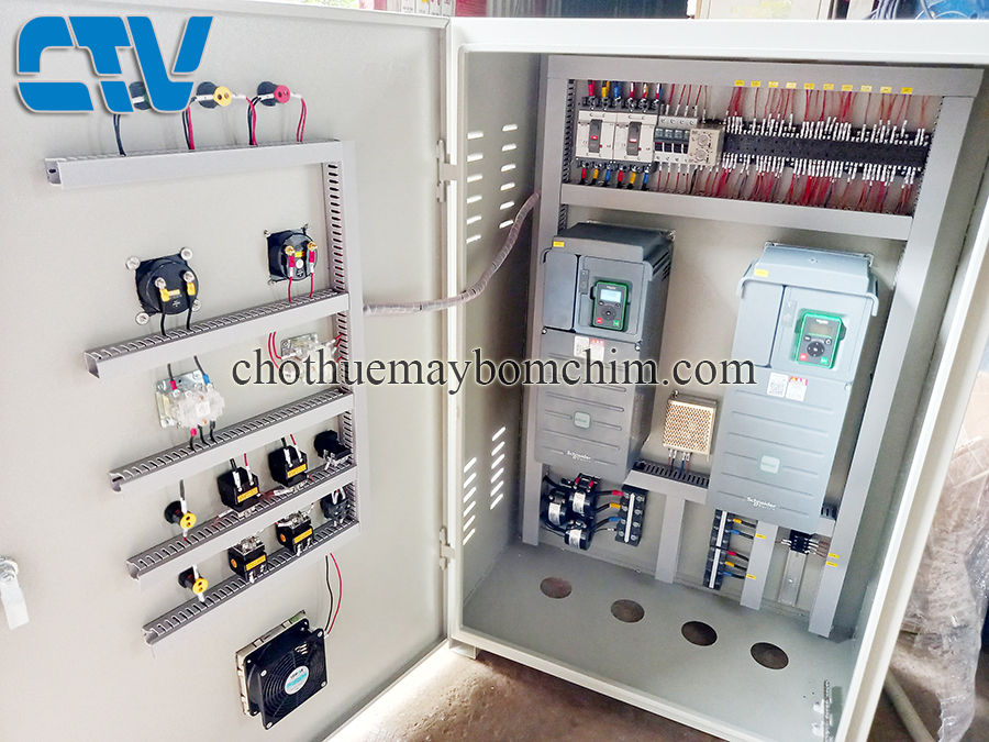 Tủ điện 2 biến tần điều khiển cụm máy bơm công nghiệp 30Kw